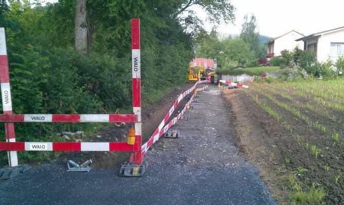 1220-04.jpg 1220-04.jpg