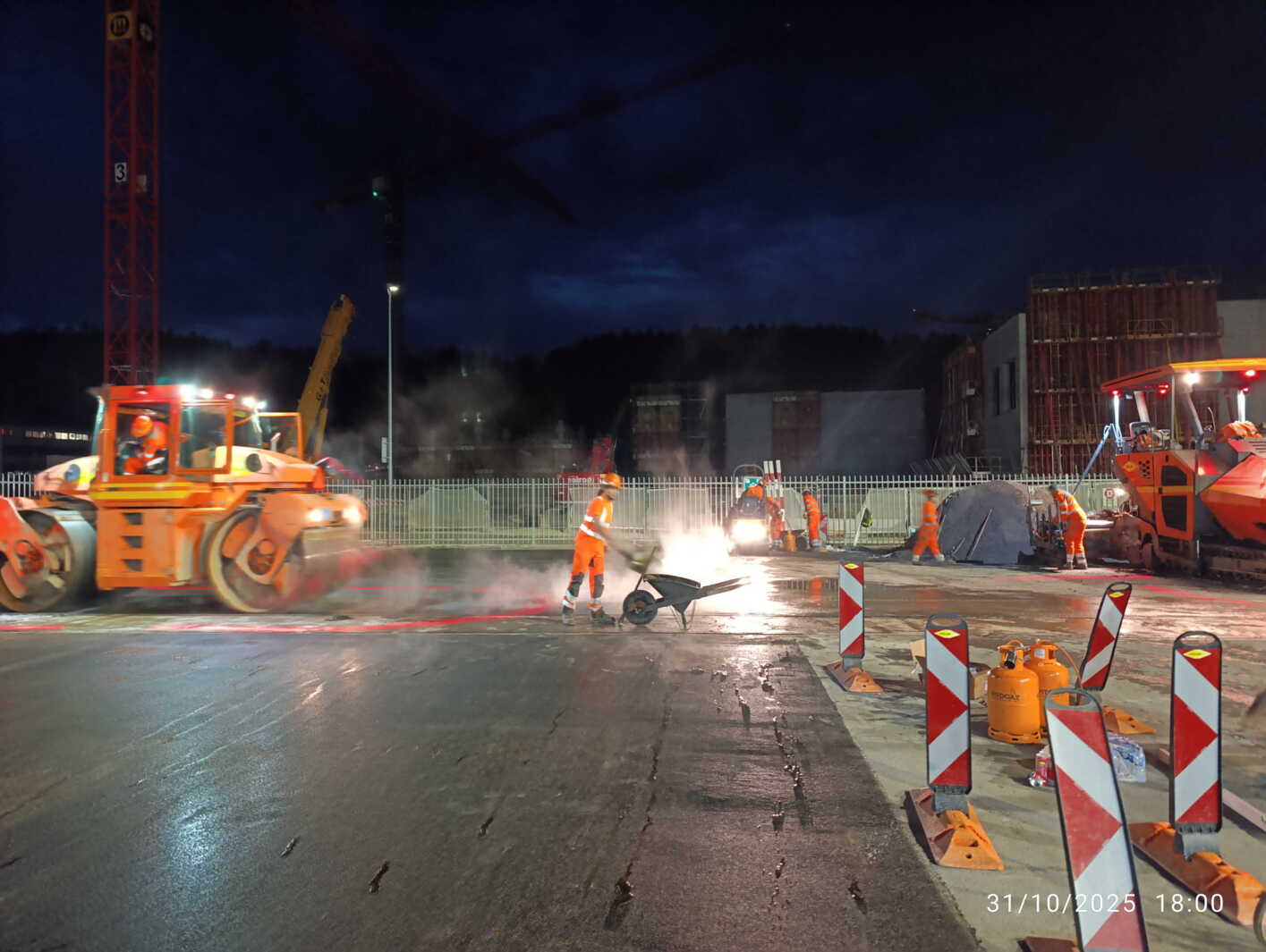 25-10-31_belageinbau_nacht.jpg 25-10-31_belageinbau_nacht.jpg